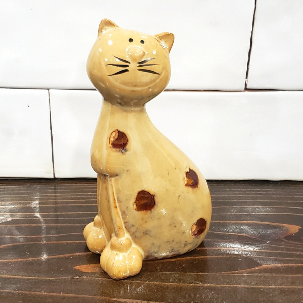 Vintage Ceramic Cat Figurine